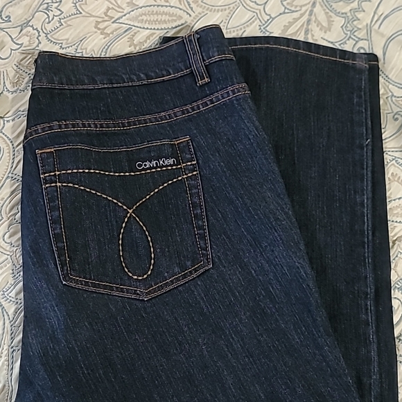 Blue Jeans from Calvin Klein. 18w - Picture 2 of 8